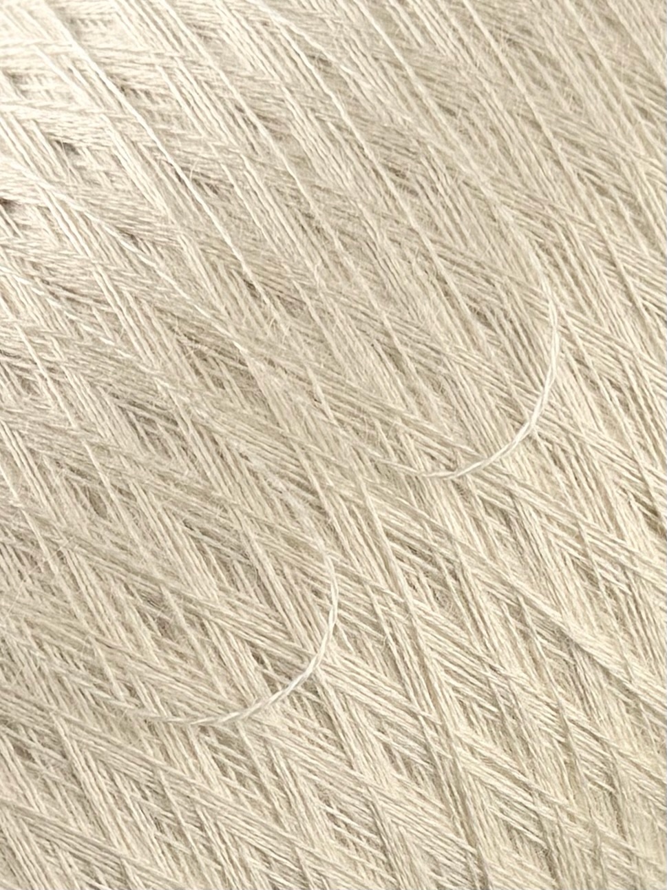 Biagioli Modesto Baby Yak Opossum Mulberry Silk 1400m/100g – Luxusgarn col. Elfenbein